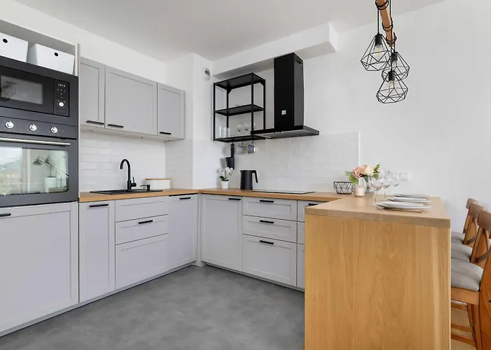 Functional With Parking In Cracow By Renters شقة