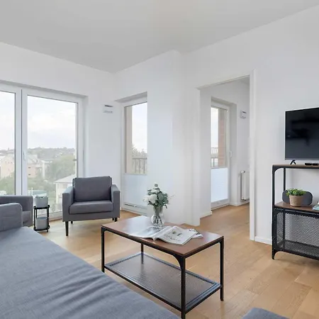 Functional With Parking In Cracow By Renters * Kraków