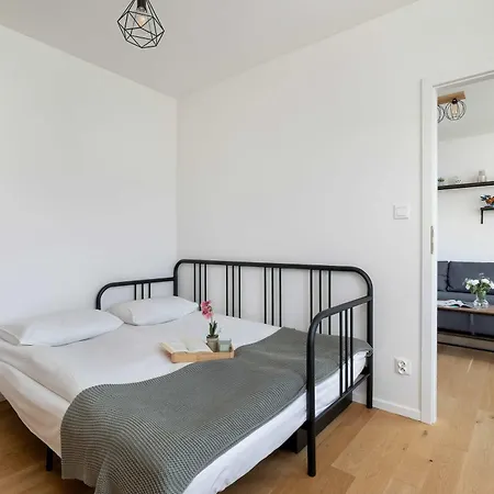 Functional With Parking In Cracow By Renters Krakov